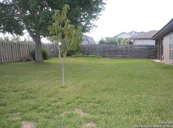 3rd image of 6514 Magic Oaks