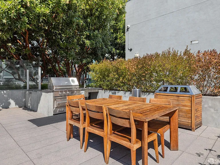 201 Folsom St #33D — Photo 53