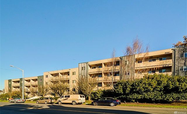 1st image of 4800 Fauntleroy Way SW APT 205