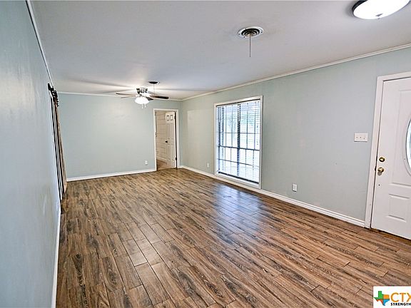3rd image of 1001 Huck St