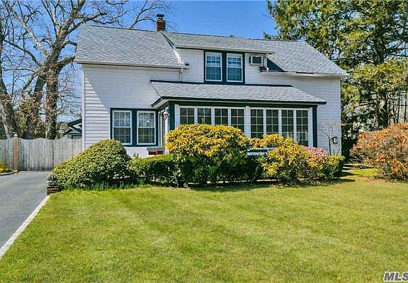 2nd image of 258 McConnell Ave