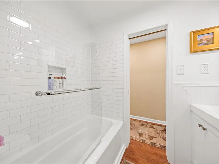 421 McCants Dr — Photo 26