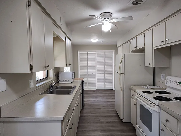 3263 N Maidencane Dr — Photo 5