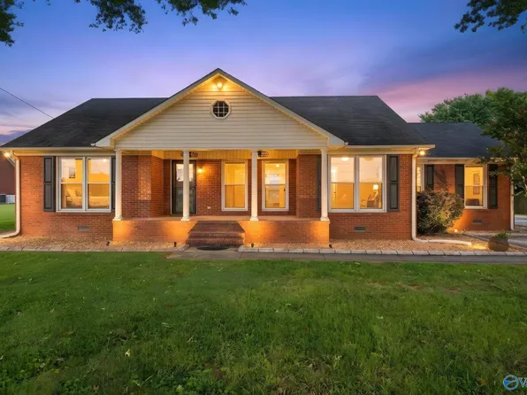 1716 Woodall Rd SW, Decatur, AL 35603
