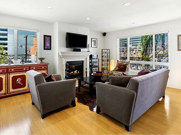 4th image of 305 Arnaz Dr APT 302