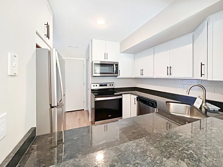 Woodlane Place Townhomes — Photo 22