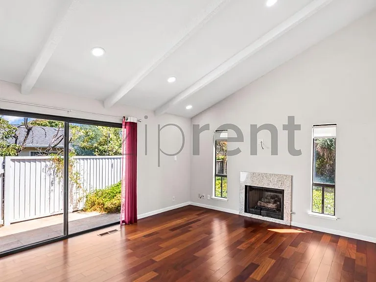 577 Manet Ter — Photo 6