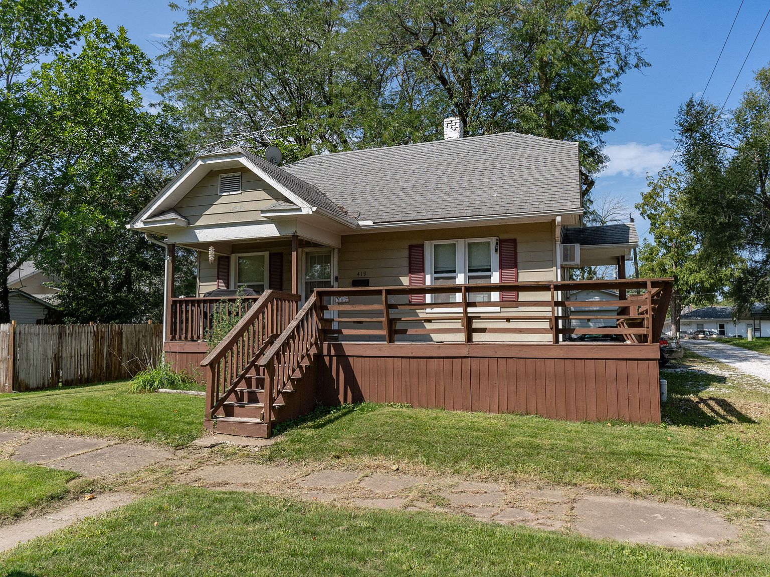 419 Olive St, Moberly, MO 65270 MLS 23375 Zillow