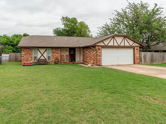 2nd image of 825 N Tiffany Court Way