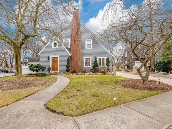 189 Parsons Drive, Hempstead, NY 11550
