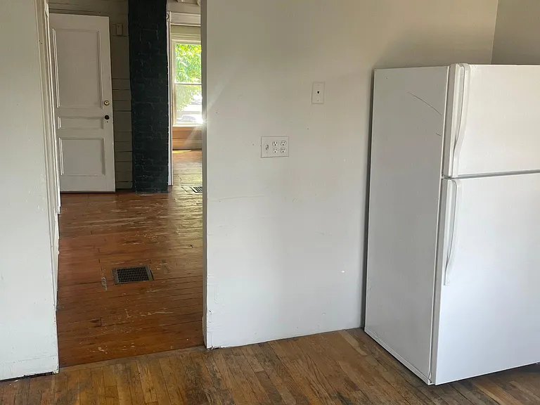 38 Comfort St — Photo 4