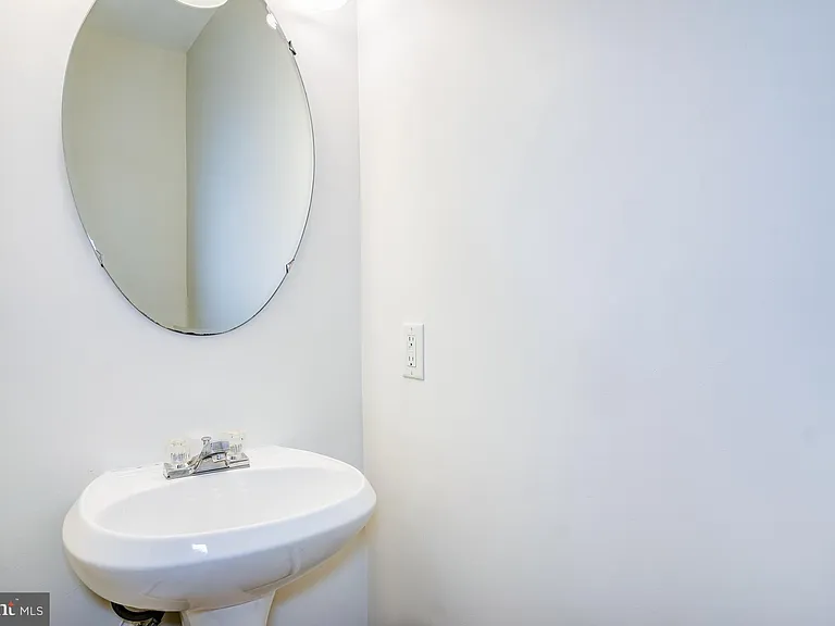 4302 Day Lily Dr — Photo 29