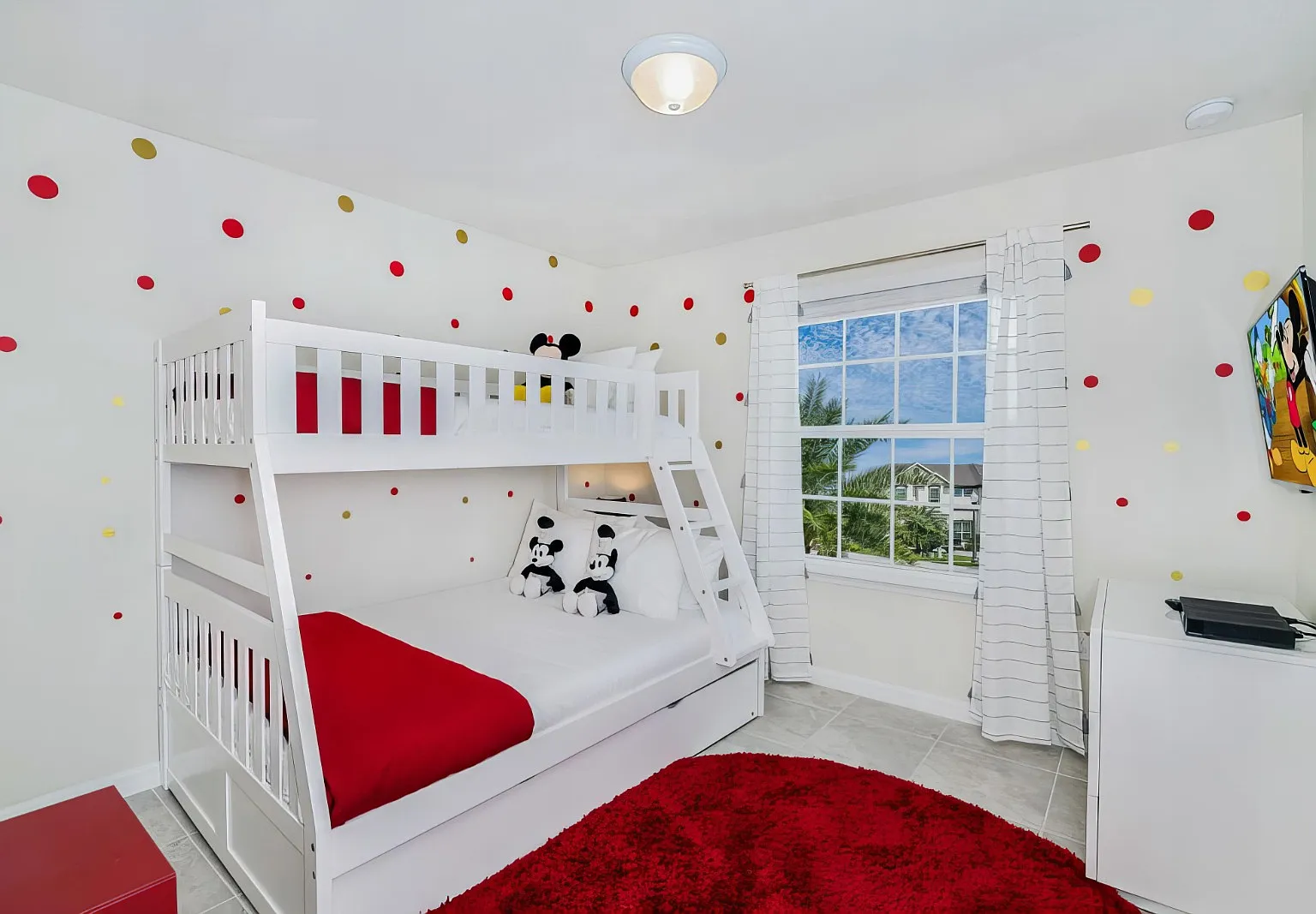 5 bed, 2263 sqft, $4,000 — Photo 3