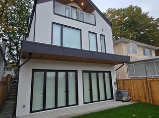 3558 Turner St #2, Vancouver, BC V5K2H9