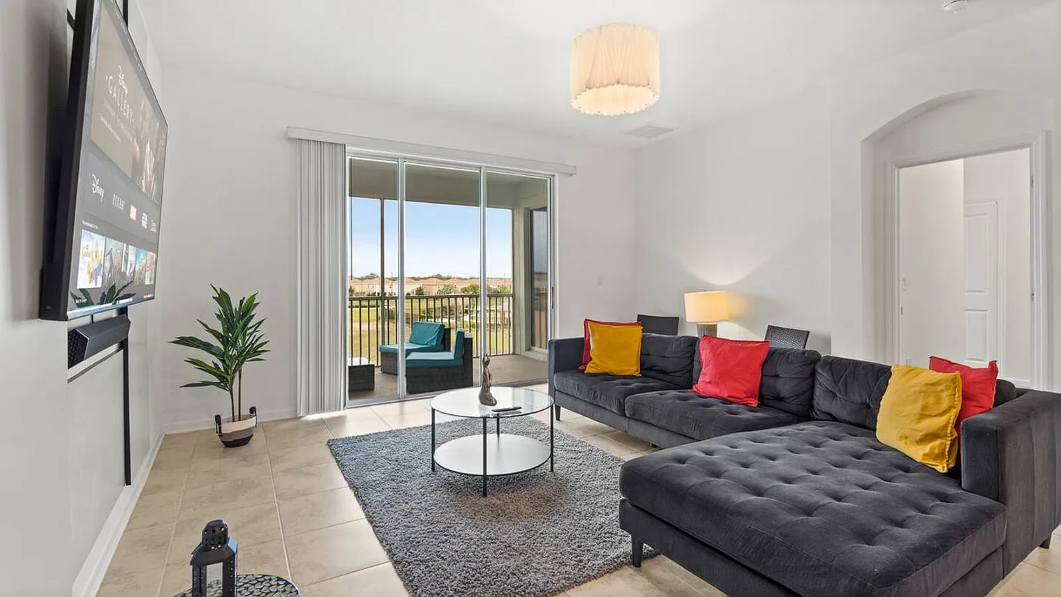 3 bed, 2.0 bath, 1539 sqft, $2,786 — Photo 1