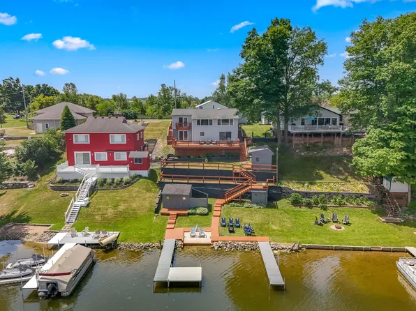 13854 Emens Dr, Hudson, MI 49247