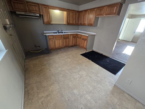 8746 W Carmen Ave #3