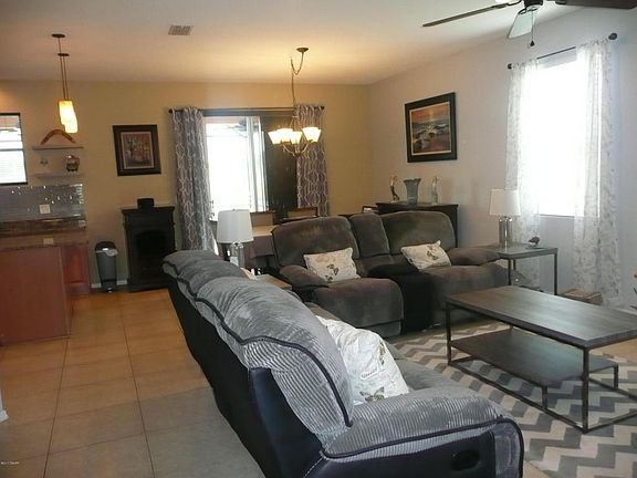 4th image of 117 Logenberry Ct