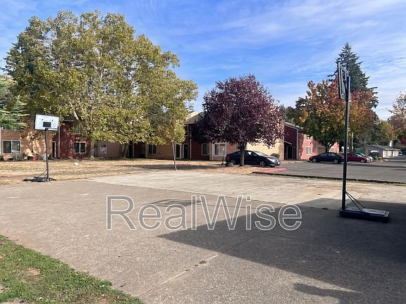 3rd image of 2467 SE 135th Ave