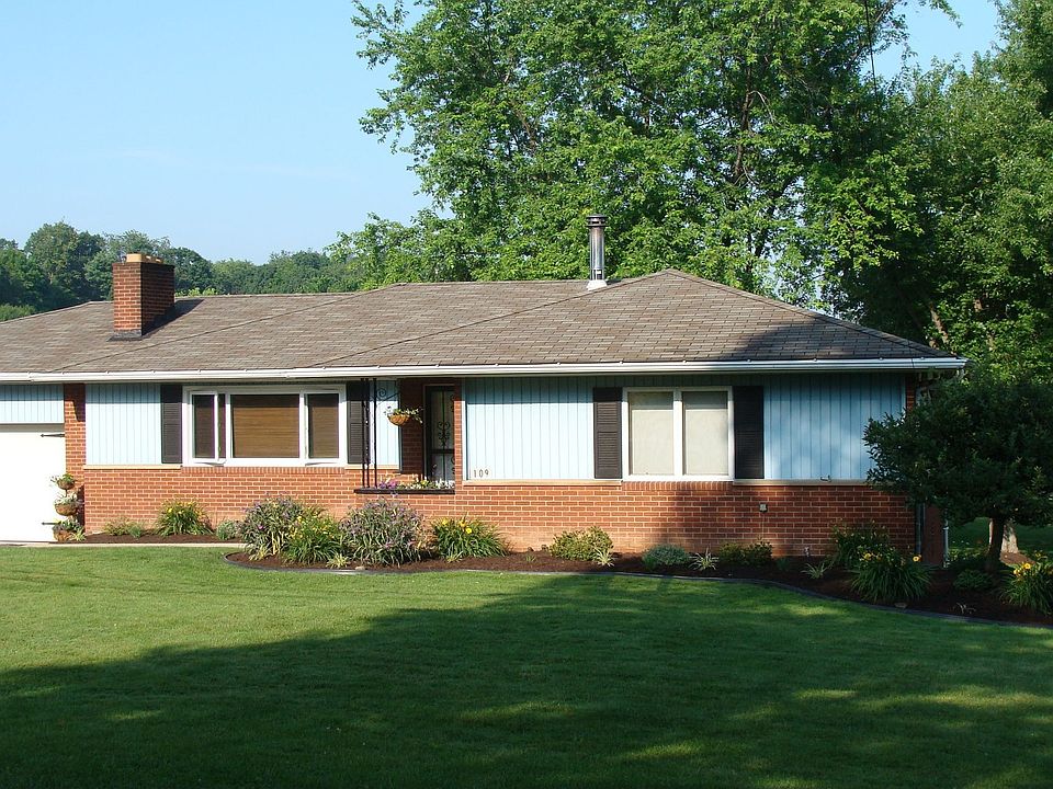 Ranch w/2car attatched & walk out basement