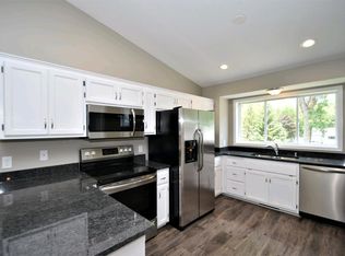 2226 Stillwater St, White Bear Lake, MN 55110