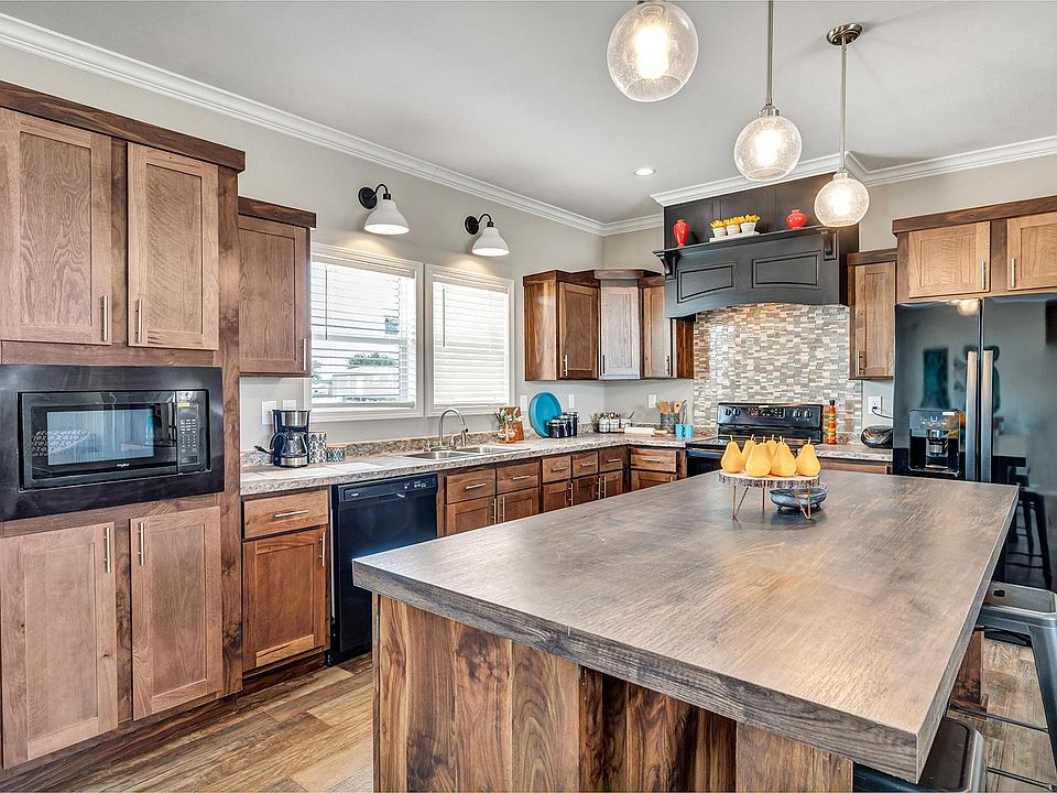 The Hillcrest Plan, Titan Factory Direct TX
