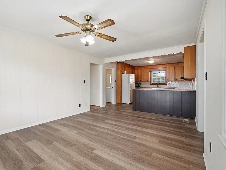 524 Benefit Rd — Photo 11