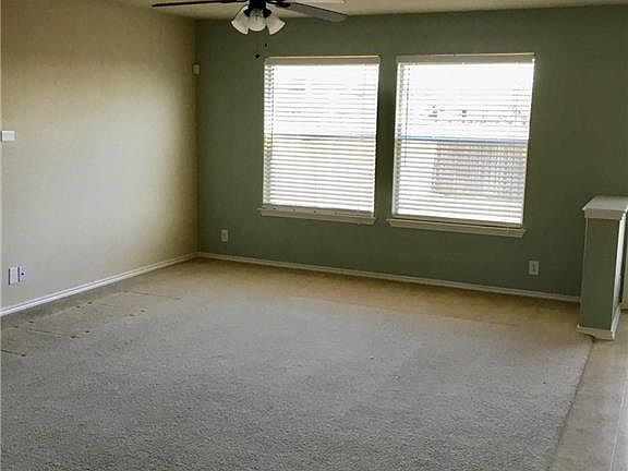 3rd image of 200 Roadrunner Ave
