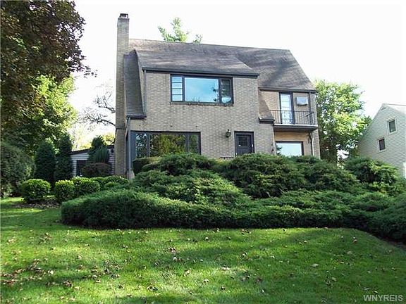 2nd image of 249 Crosby Blvd