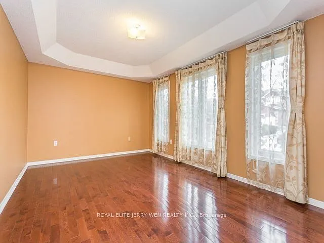 39 Florentine Cres — Photo 6