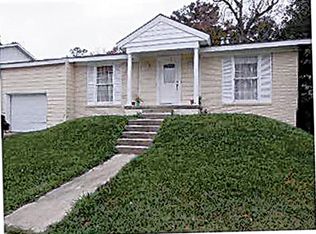 108 Adonis Way, Gretna, LA 70056