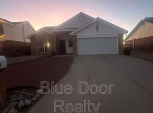 5 Apache Plume Rd, Los Lunas, NM 87031