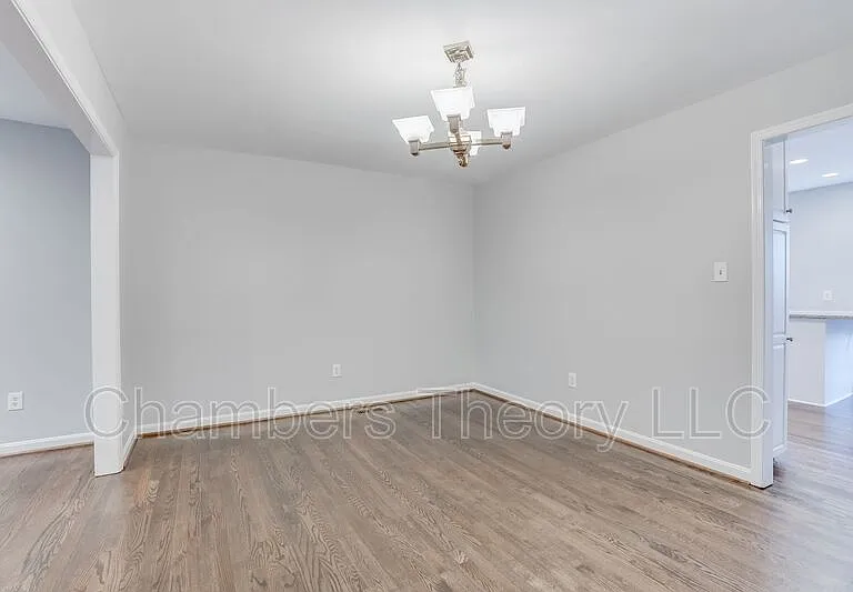 1003 Jennifer Ln — Photo 14