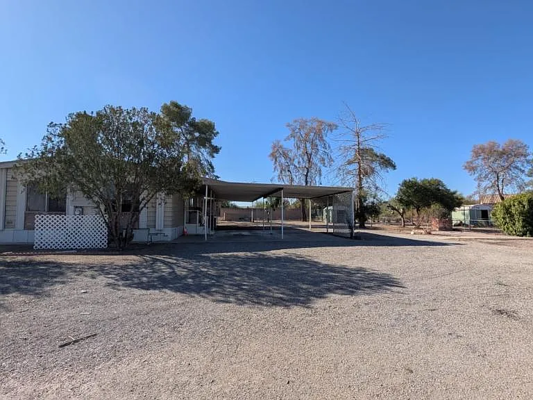 5021 N Kevy Pl — Photo 2