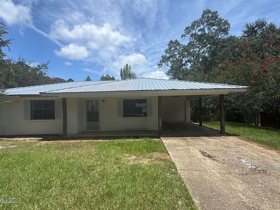 1st image of 305 Shady Oaks Dr #305