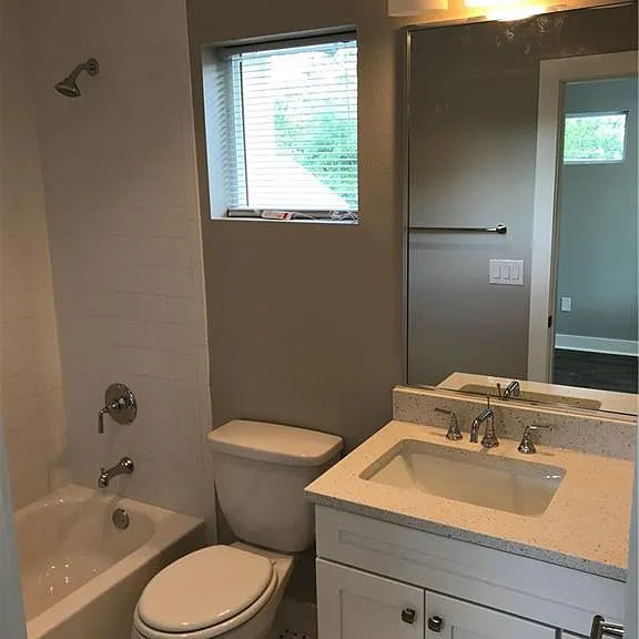 5504 Avenue F #2 — Photo 9