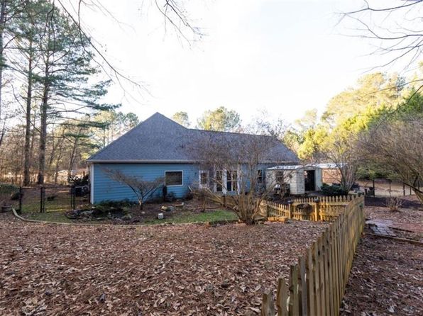1221 Lew Dr, Monroe, GA 30655