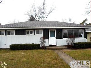 1045 Cosgrove Ln, Waterford, MI