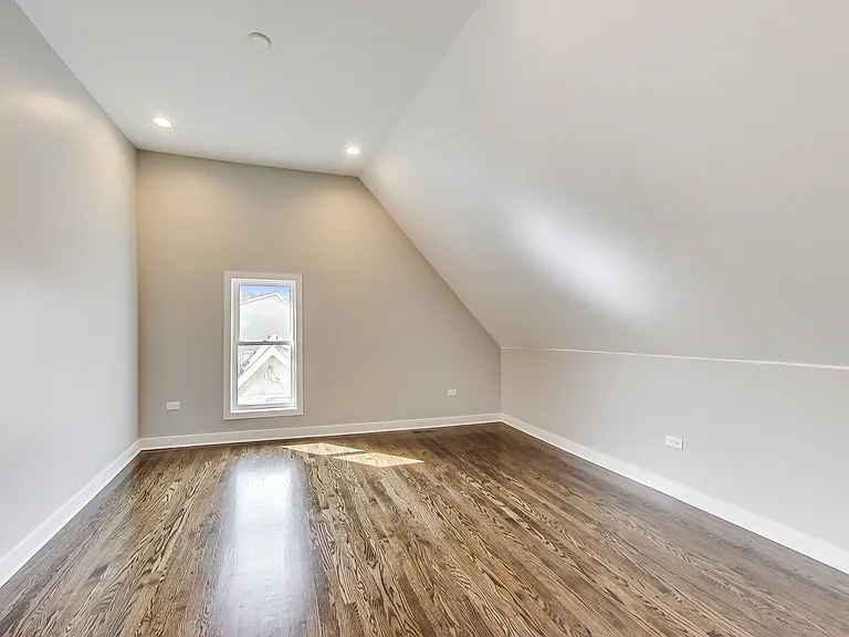 1519 W Henderson St #CH2 — Photo 13