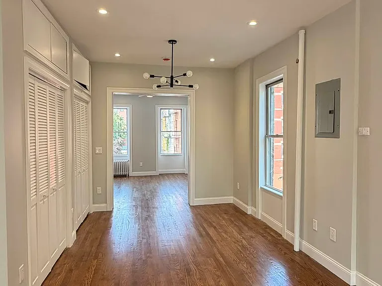 410 Douglass St #3 — Photo 5