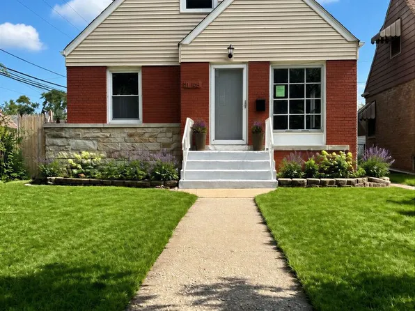 11 166th St, Calumet City, IL 60409