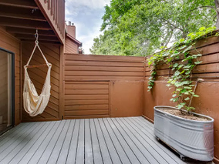 3135 Bell Dr — Photo 19