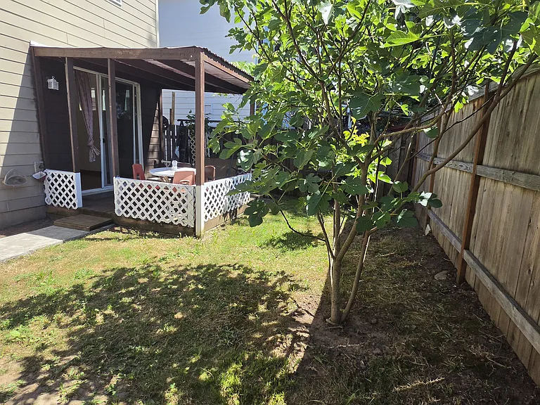1639 SW Wright Pl — Photo 8