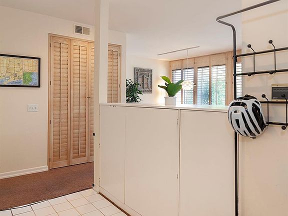 5th image of 18600 Clark St Unit 204