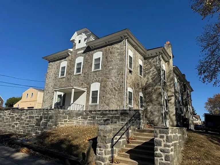 29 E Logan Ave #11 — Photo 17