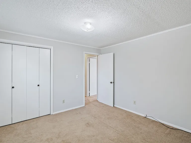 302 Wakefield Rd #B — Photo 13