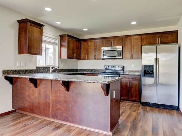 2555 SW Navigator Loop, Oak Harbor, WA 98277