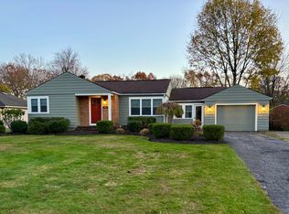 515 Old Mill Ln, Webster, NY 14580