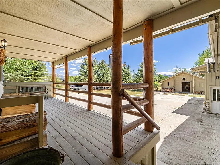 7705 N H C Dr — Photo 43