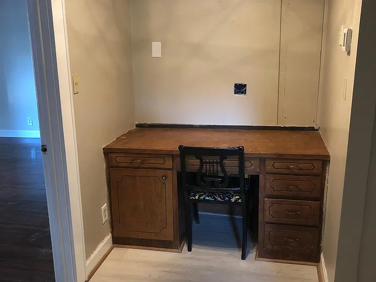100 Echo Ave — Photo 11